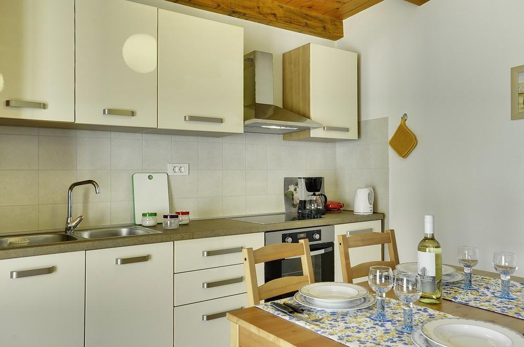 Ližnjan Apartments Susanna מראה חיצוני תמונה