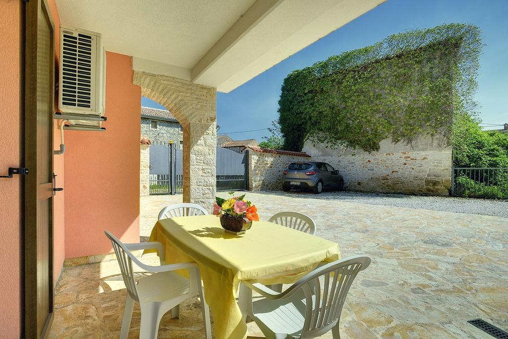 Ližnjan Apartments Susanna מראה חיצוני תמונה